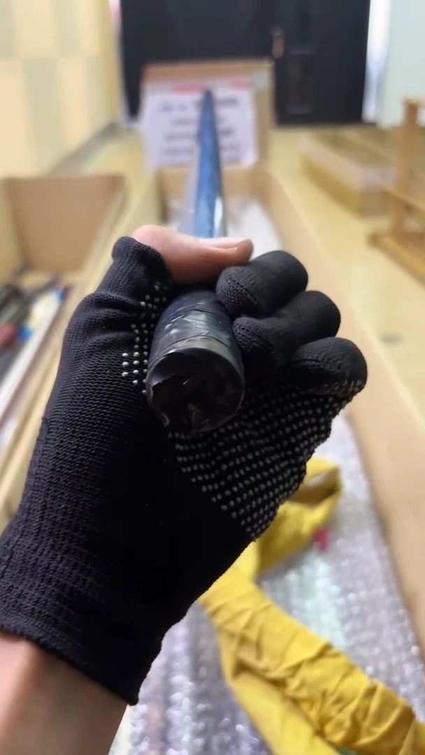 赵****动鱼竿 微瑕 孤品 顺丰加10元