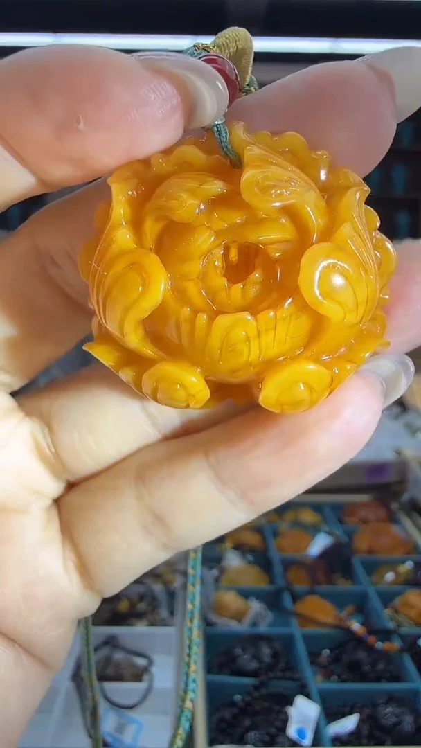 琥珀颈饰未镶嵌168秒拍号 假一罚三