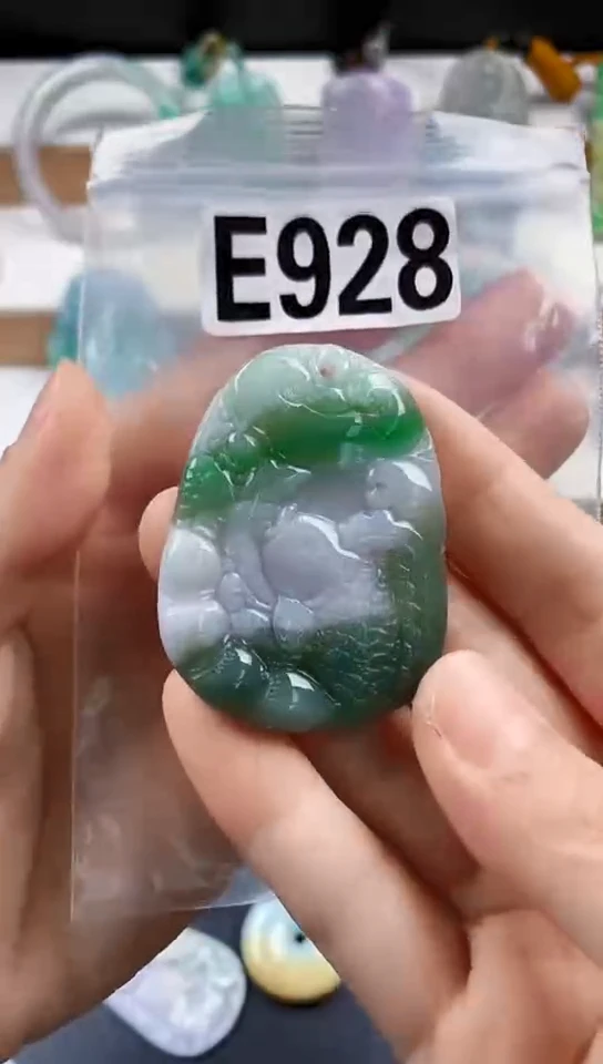颈饰未镶嵌翡翠天然翡翠吊坠挂件