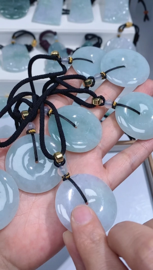 颈饰未镶嵌翡翠吊坠团购多样性发一件