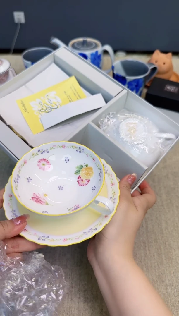 瓷片泡泡的瓷器好好看呀