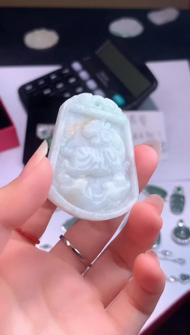 颈饰未镶嵌翡翠0芹0翡翠珠宝765
