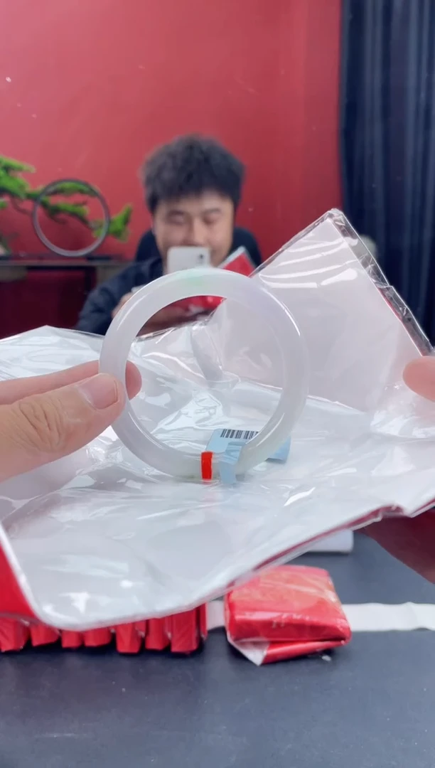 未镶嵌手镯翡翠10