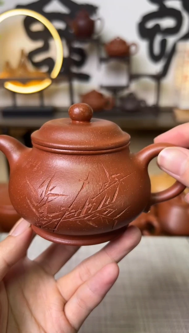 【闪购商品】段泥茶壶红降坡潘壶竹刻190CC-甘来兵