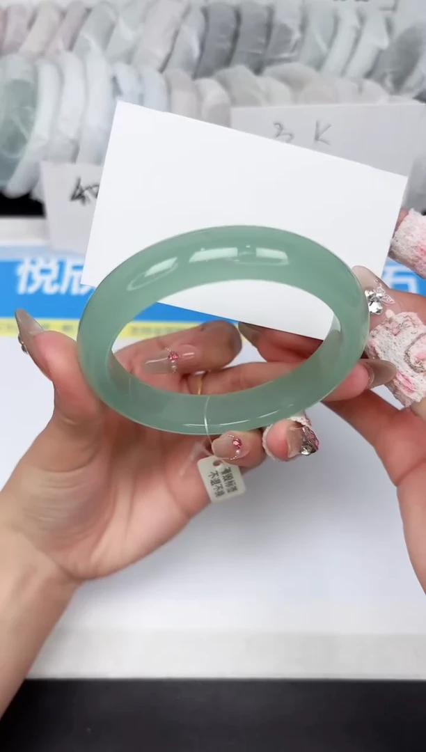 石英质玉手镯未镶嵌62-62.5