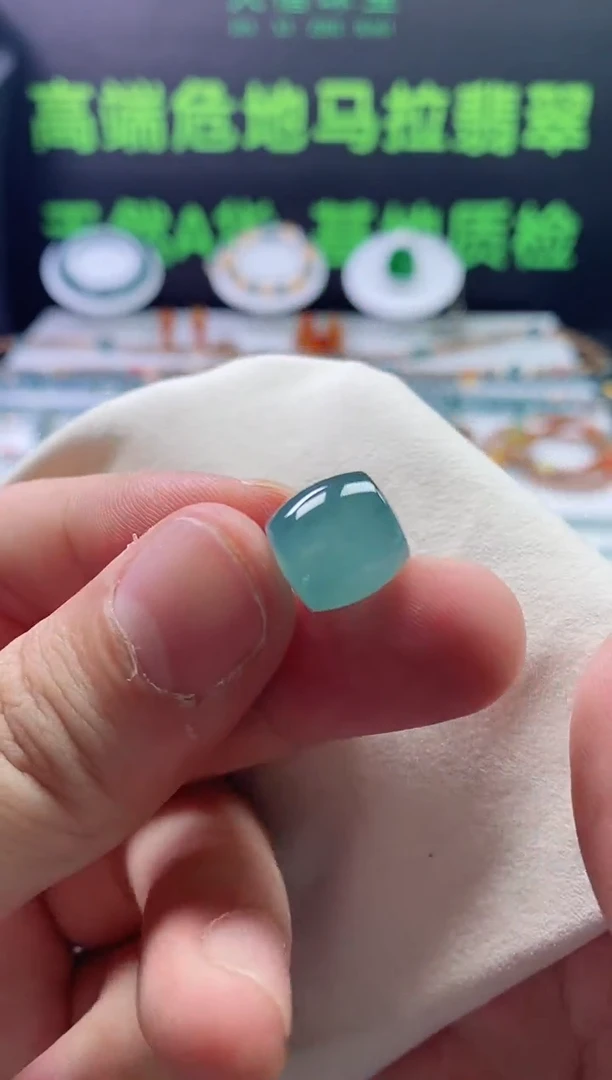 翡翠未镶嵌颈饰0013214364