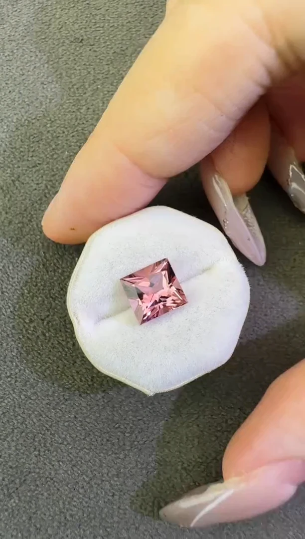 未镶嵌珠宝半成品碧玺1.97ct