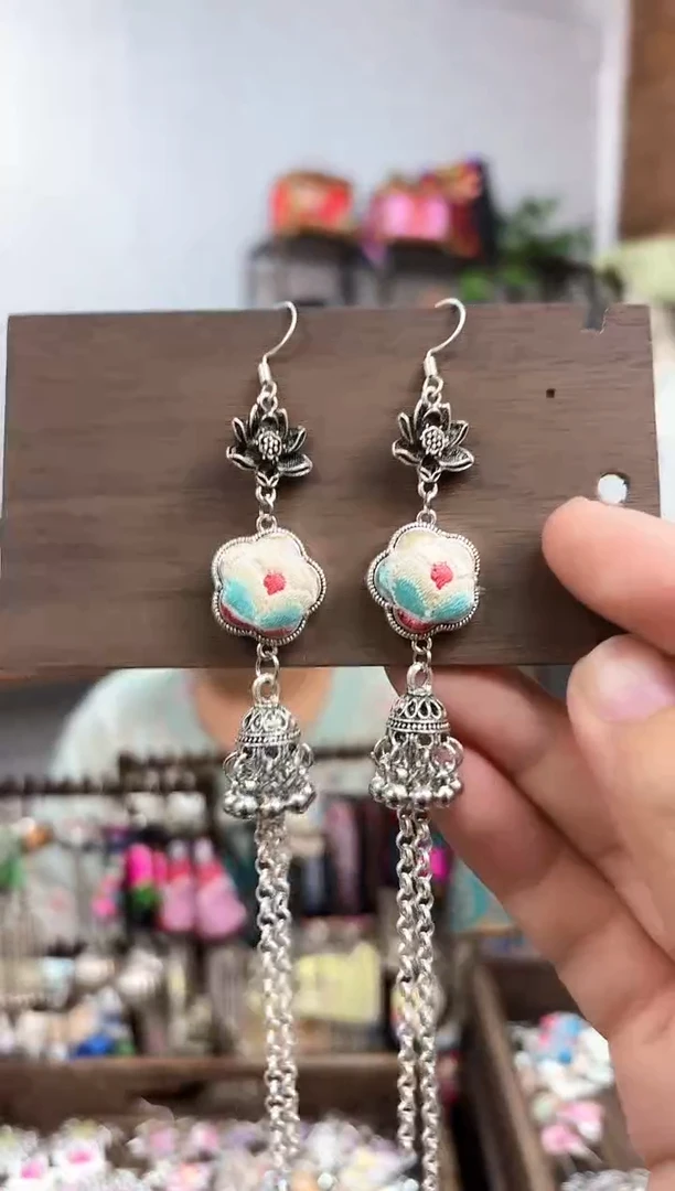 织绣云织瑶非遗老绣饰品720