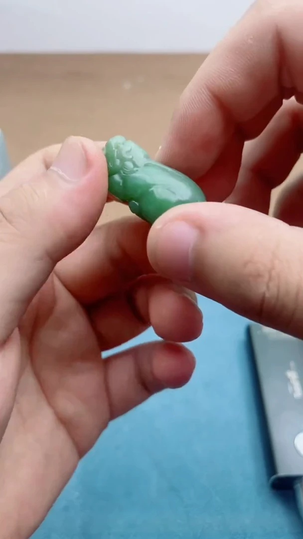 和田玉未镶嵌颈饰1