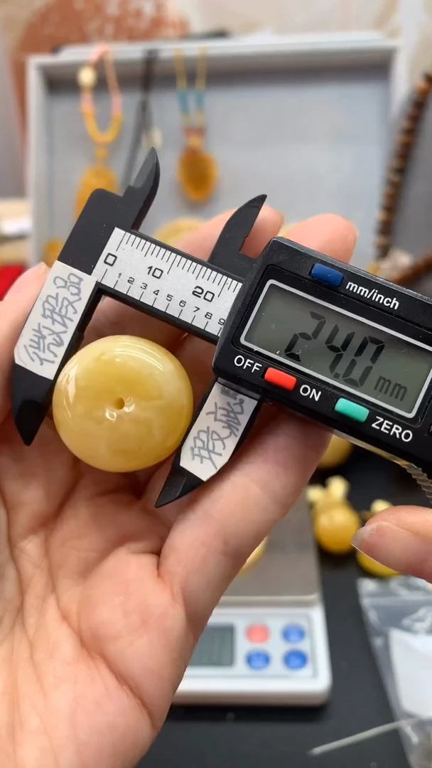 【闪购商品】琥珀珠宝奇石未镶嵌96