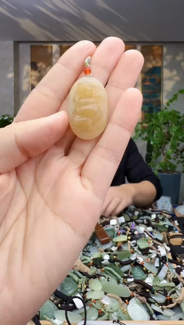 未镶嵌和田玉挂件拍一发一