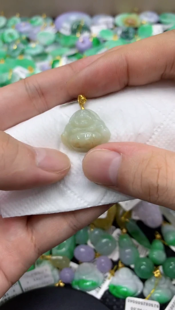 颈饰未镶嵌翡翠天然缅甸翡翠A货