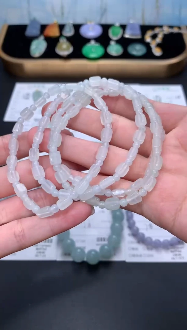 未镶嵌定制翡翠48小时鉴赏期 退货不扣服务费