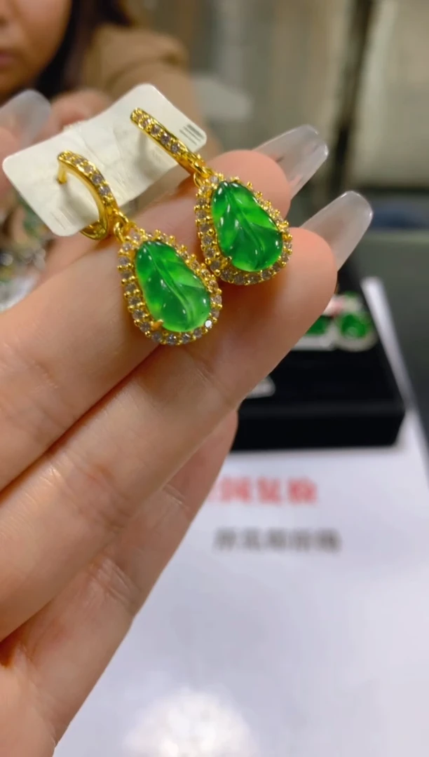 未镶嵌翡翠耳饰多样性发一