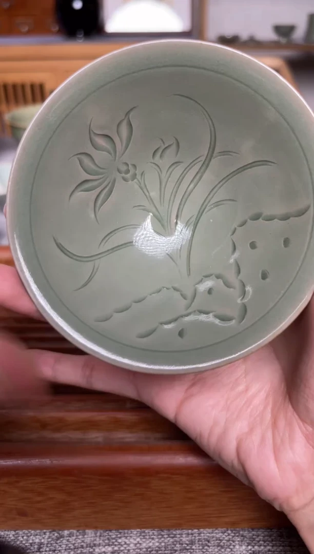 瓷器305纯手工秘色斗笠盏 微瑕