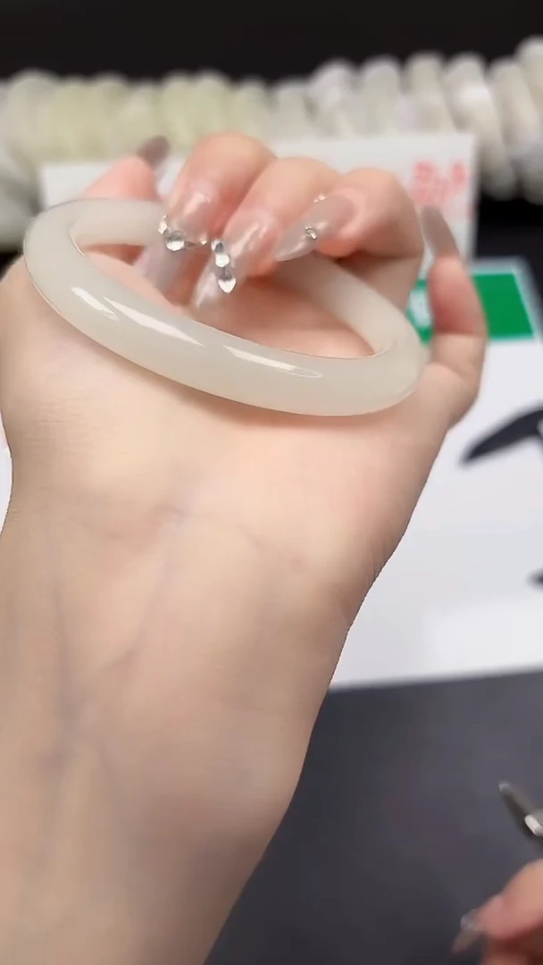 和田玉手镯未镶嵌266-4-57