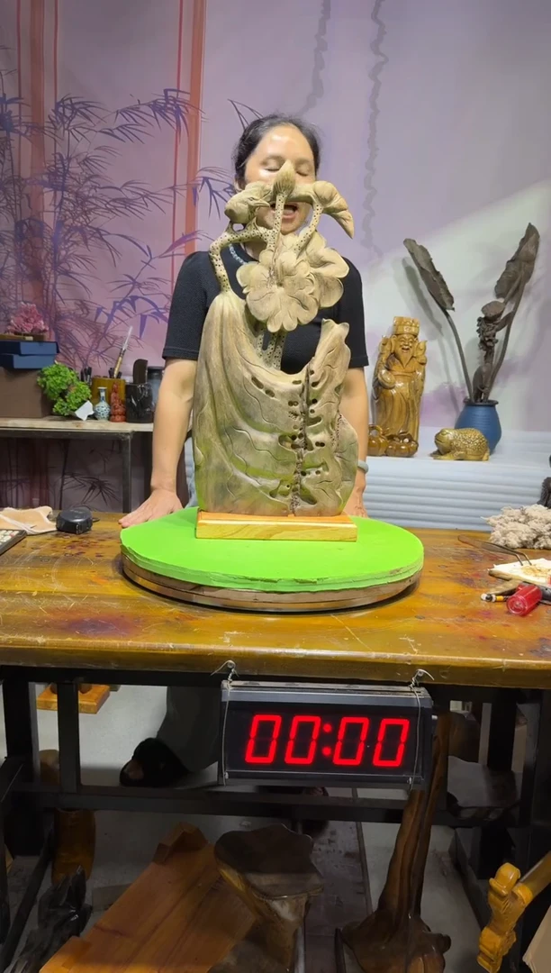 金丝楠邓*美金丝楠木雕刻摆件
