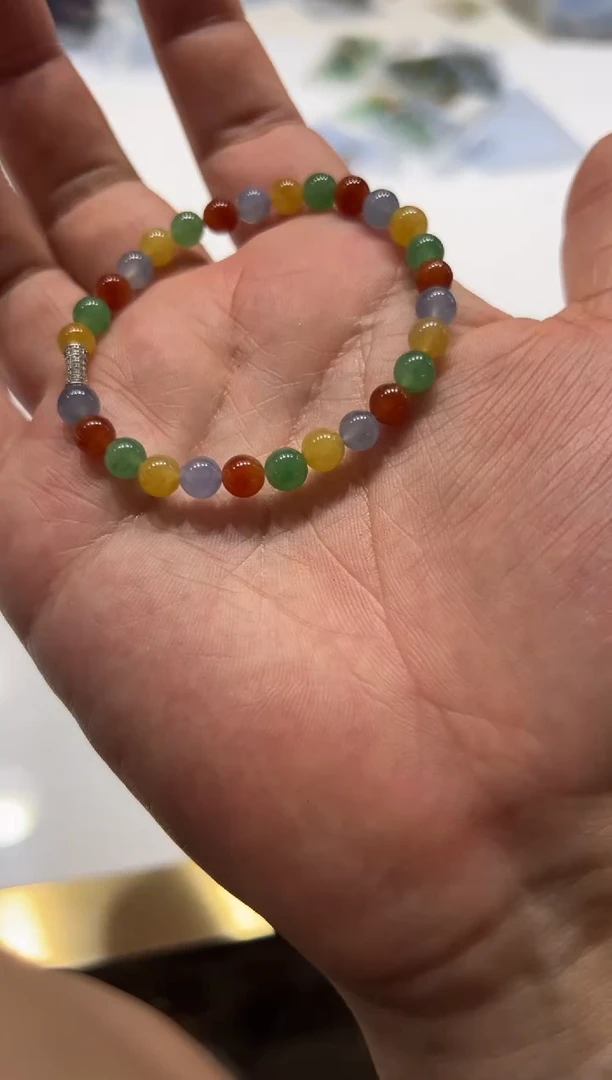 定制翡翠未镶嵌手串