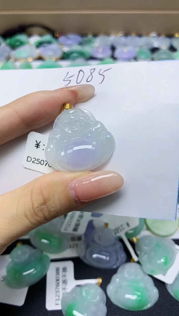 翡翠18K金镶嵌颈饰 天然缅甸翡翠A货