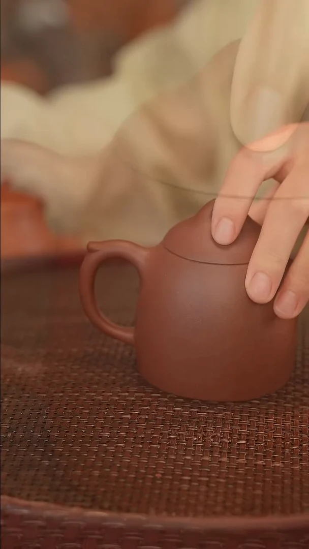 茶壶紫砂秦权 半手