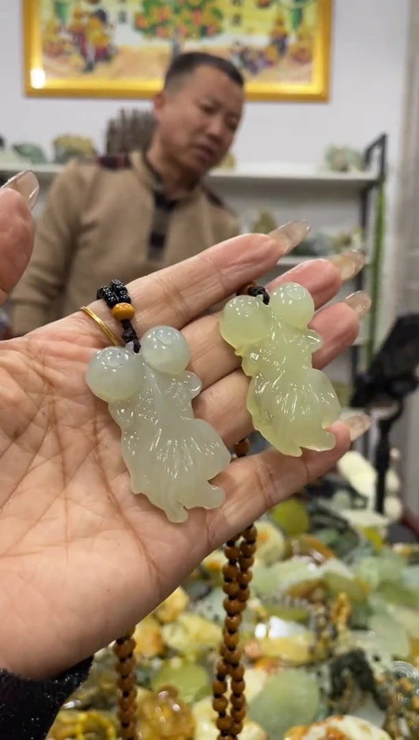 【闪购商品】岫玉吊坠未镶嵌多样性发货其中发一件