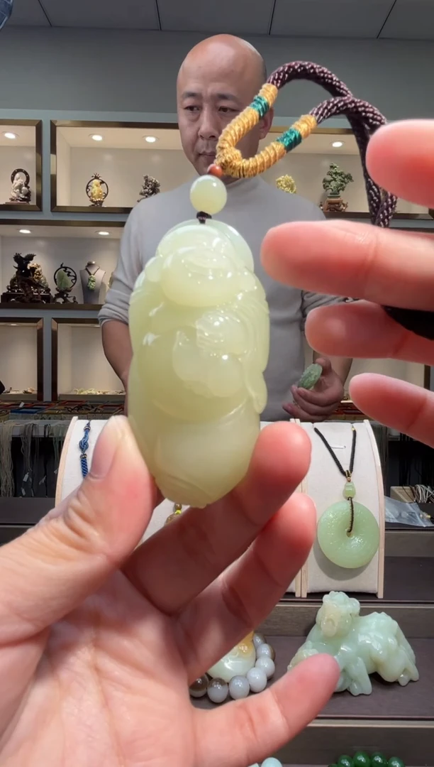 颈饰未镶嵌和田玉苏