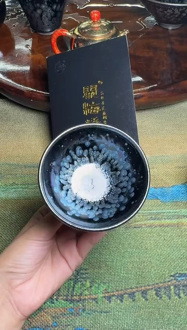 茶盏肖艳黑牡丹83