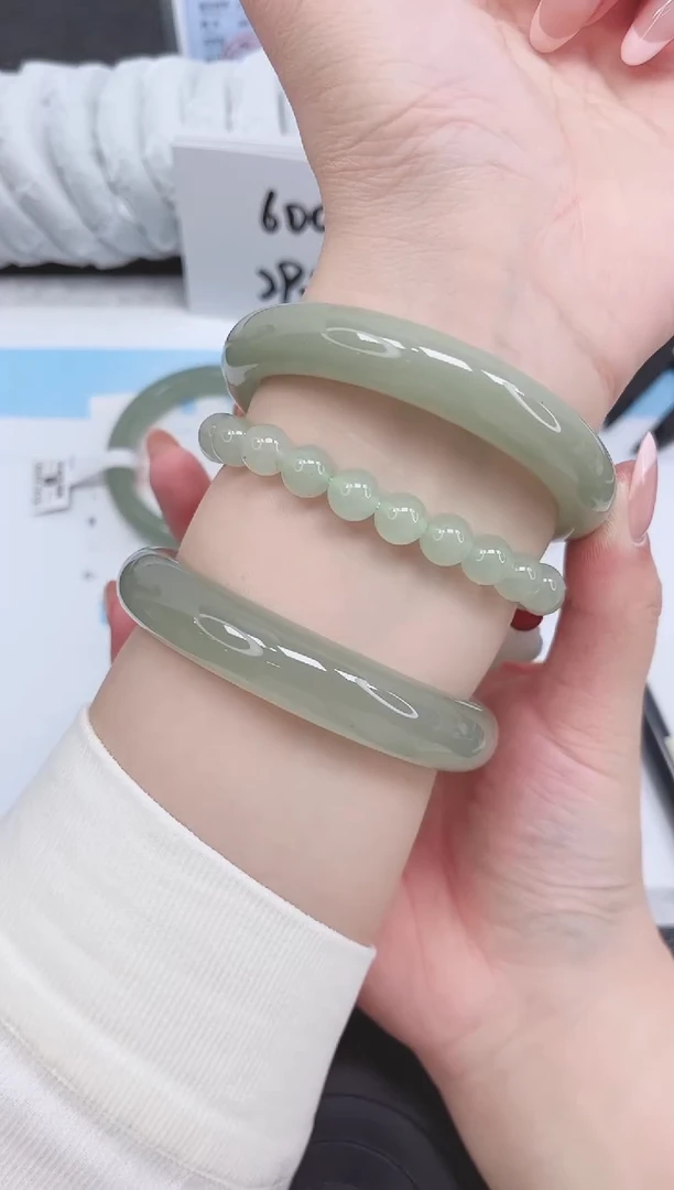 未镶嵌手镯石英质玉86-60.5