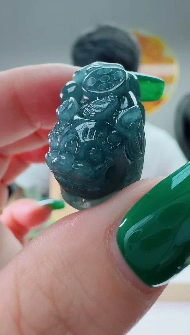 翡翠未镶嵌颈饰小貔貅多样性随机发其一