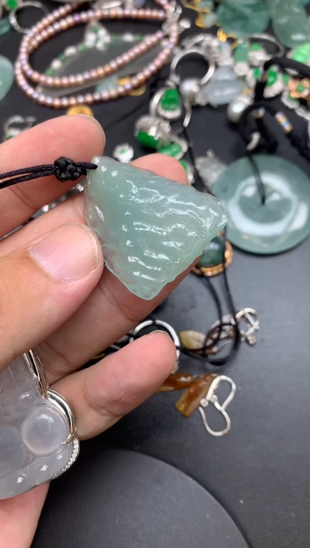 颈饰未镶嵌翡翠少***蛙开心每一天商品不退不换