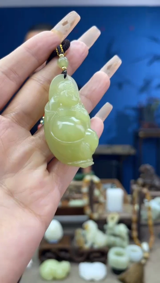 和田玉未镶嵌颈饰1