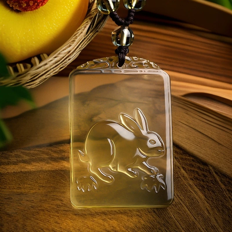 天然黄水晶十二生肖兔本命年吊坠男女守护神护身符钥匙扣挂件项链