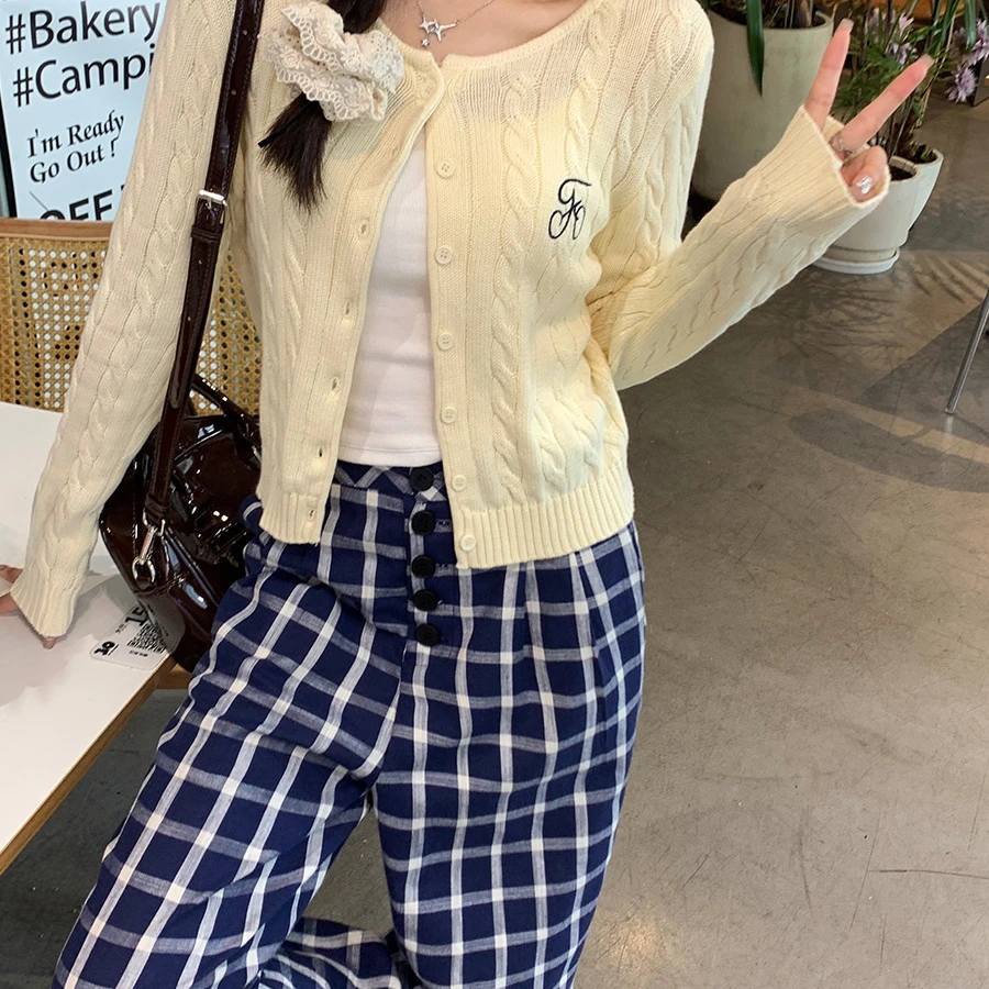 学院风毛衣开衫外套女2024新款春秋外穿麻花针织衫高级感刺绣上衣
