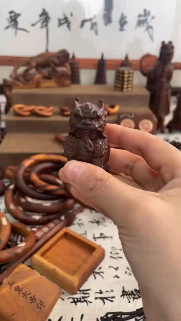 【闪购商品】木枣木小貔貅手把件