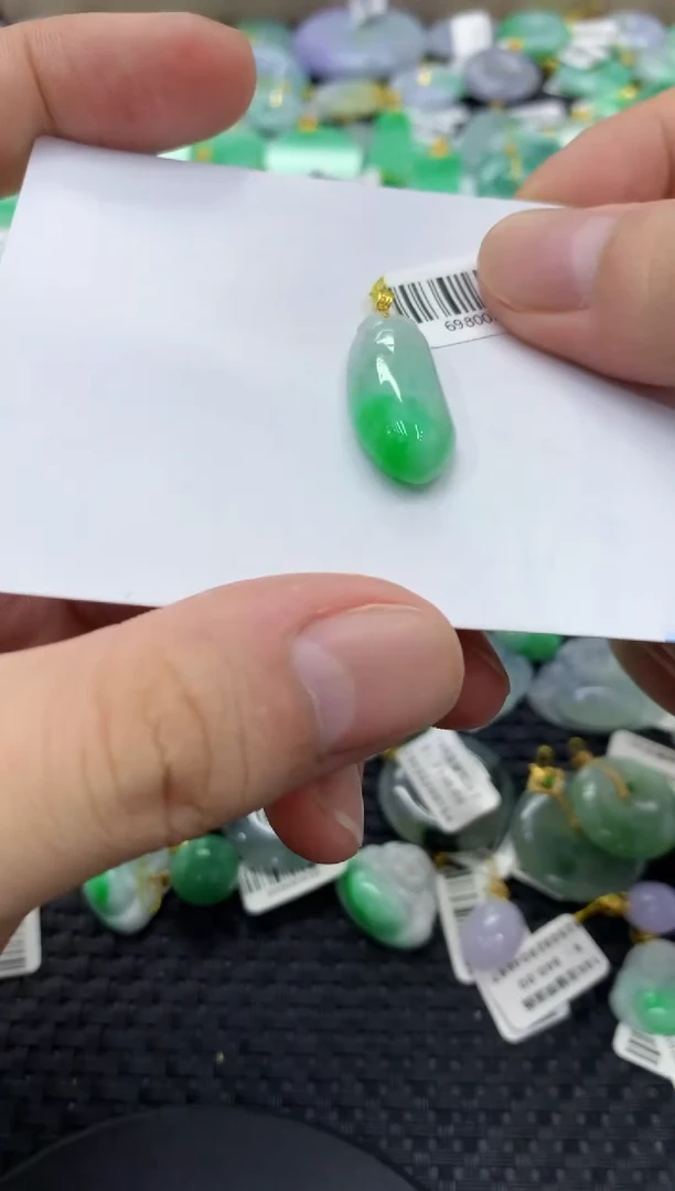 颈饰18K金镶嵌翡翠天然缅甸翡翠A货