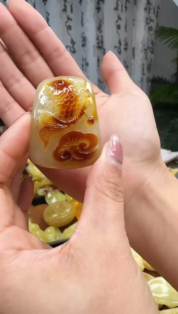 【闪购商品】琥珀裸石未镶嵌挂坠