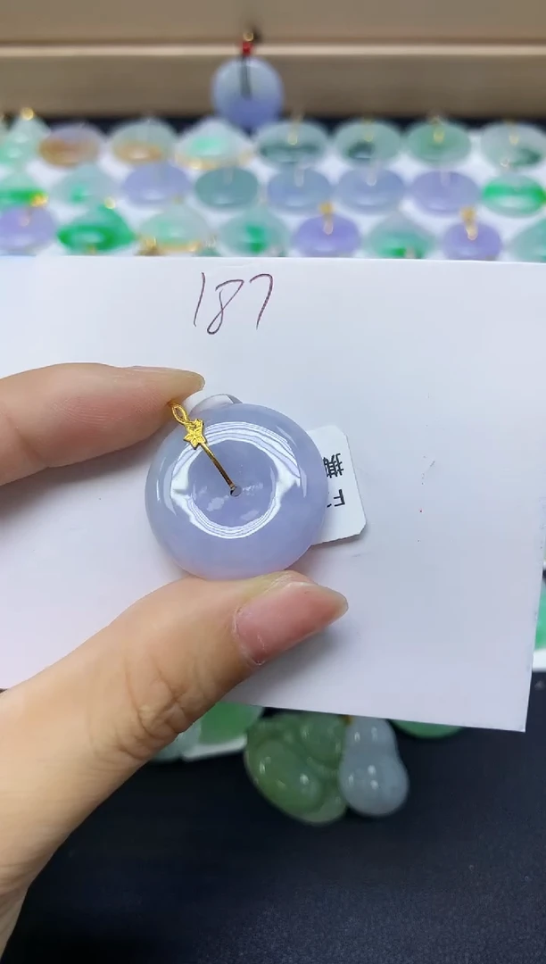 翡翠18K金镶嵌颈饰天然缅甸翡翠A货