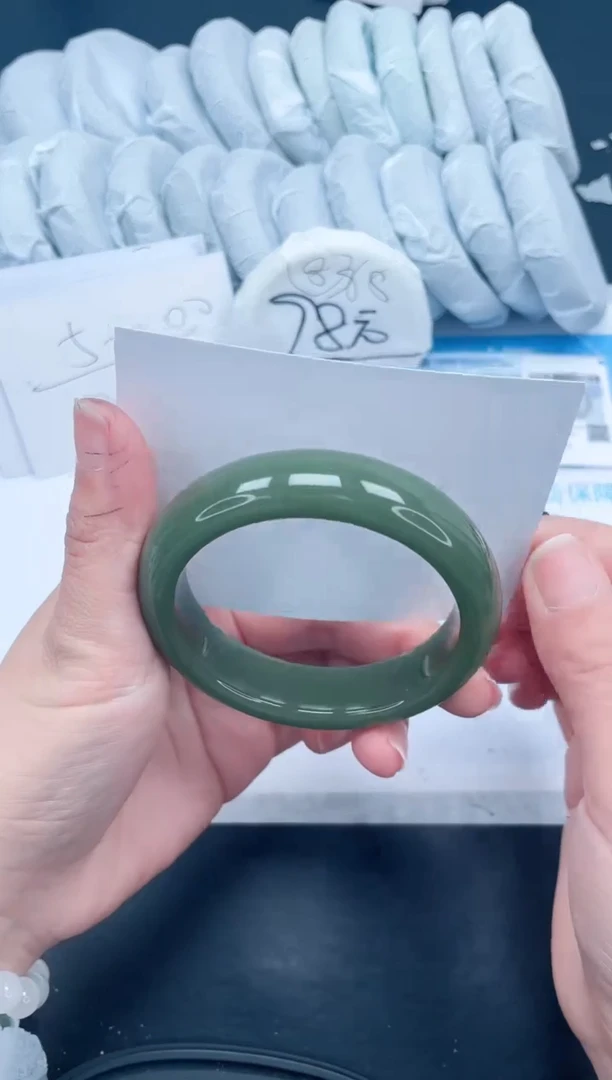 【闪购商品】石英质玉手镯未镶嵌301-55.6