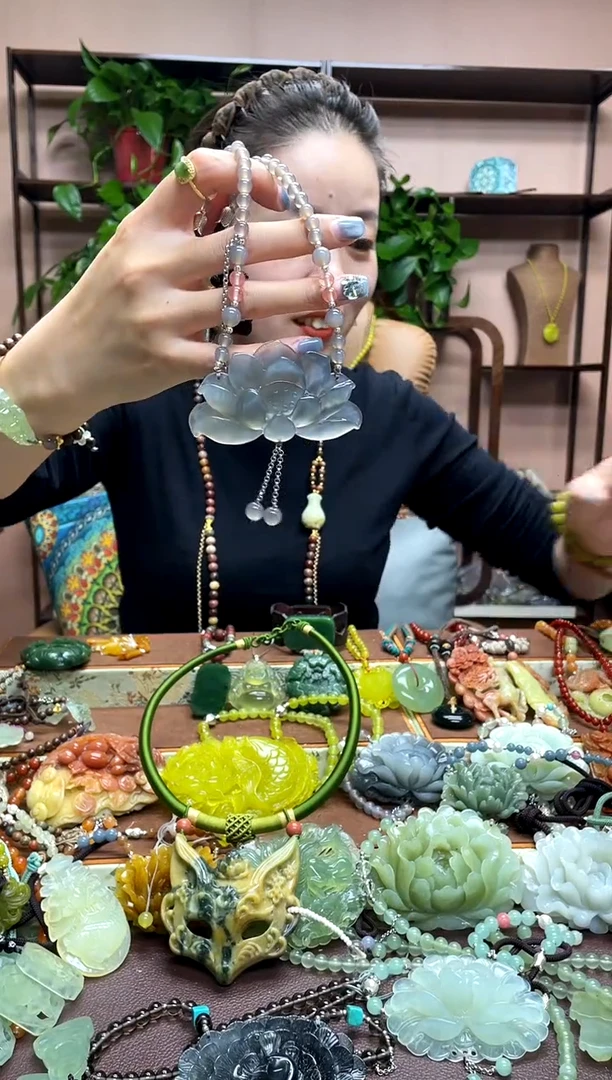 未镶嵌岫玉吊坠·