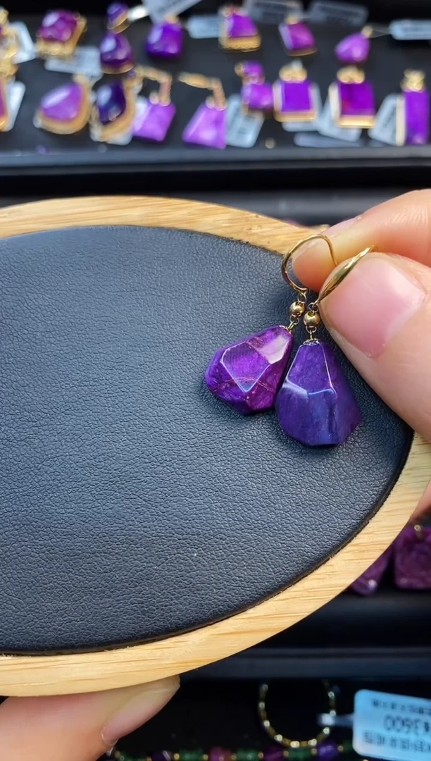 苏纪石（舒俱来）18K金镶嵌耳饰1