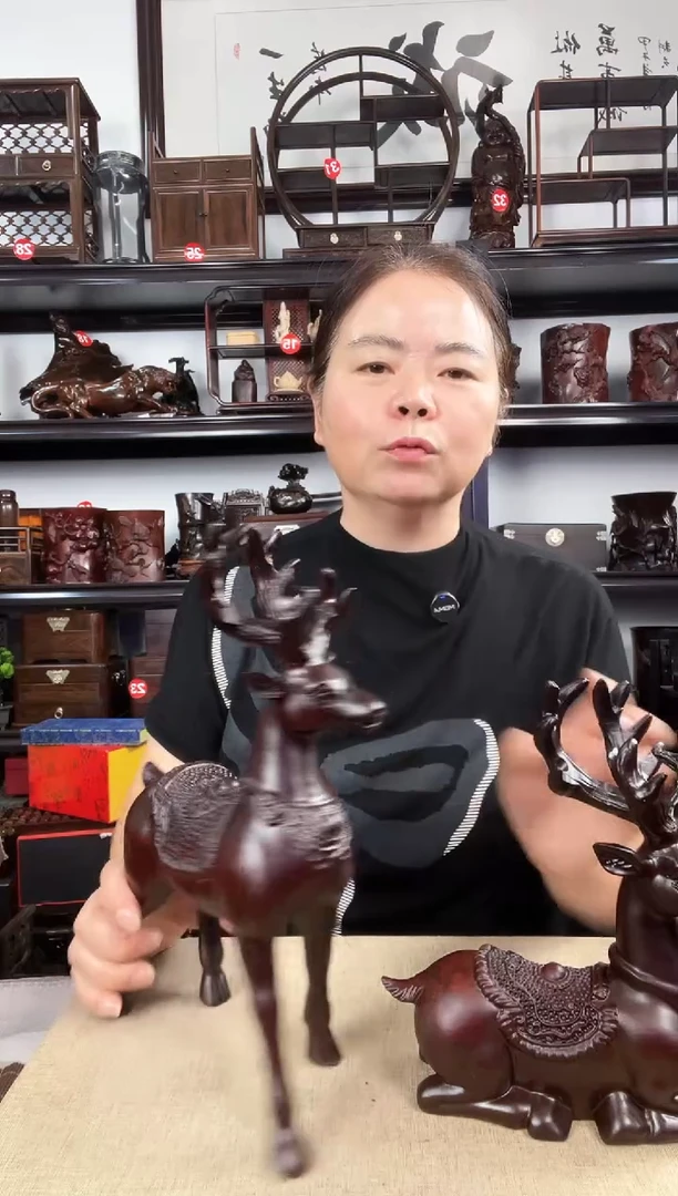 木一对鹿老李红木工艺品