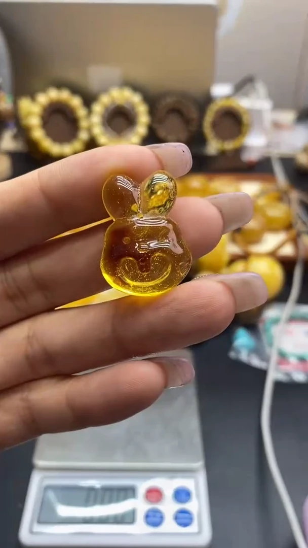 琥珀未镶嵌珠宝奇石2220