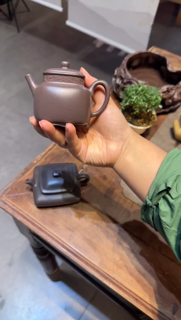 茶壶紫砂彳**…四方言心