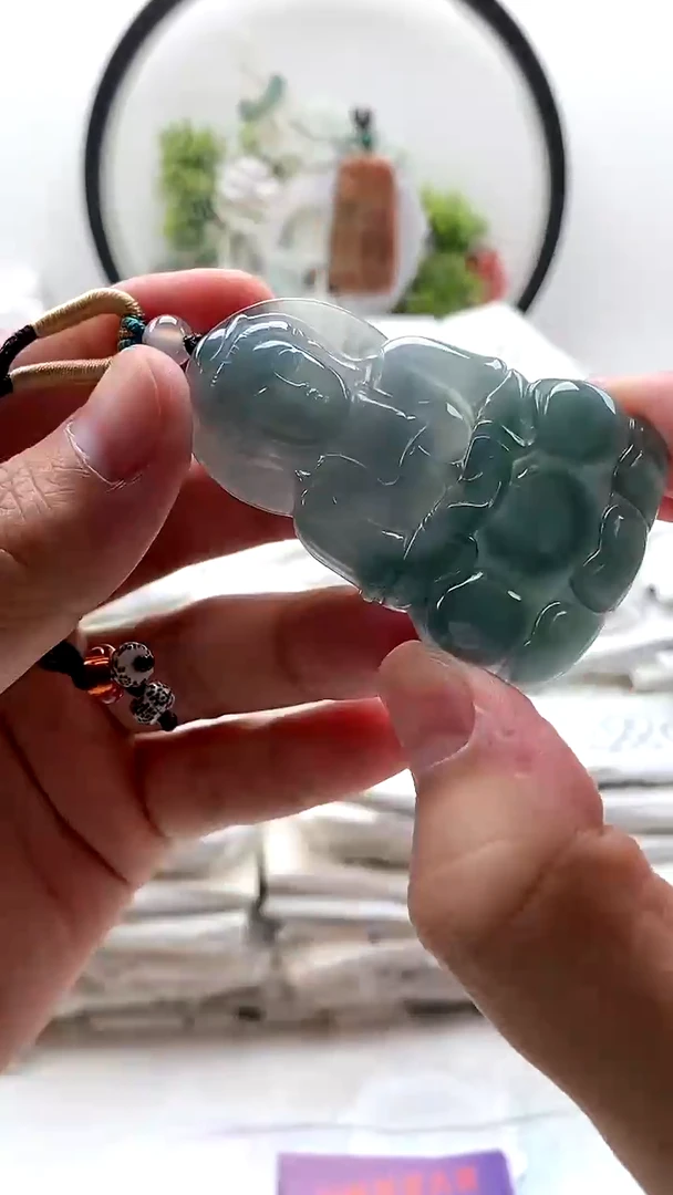 颈饰未镶嵌翡翠观音