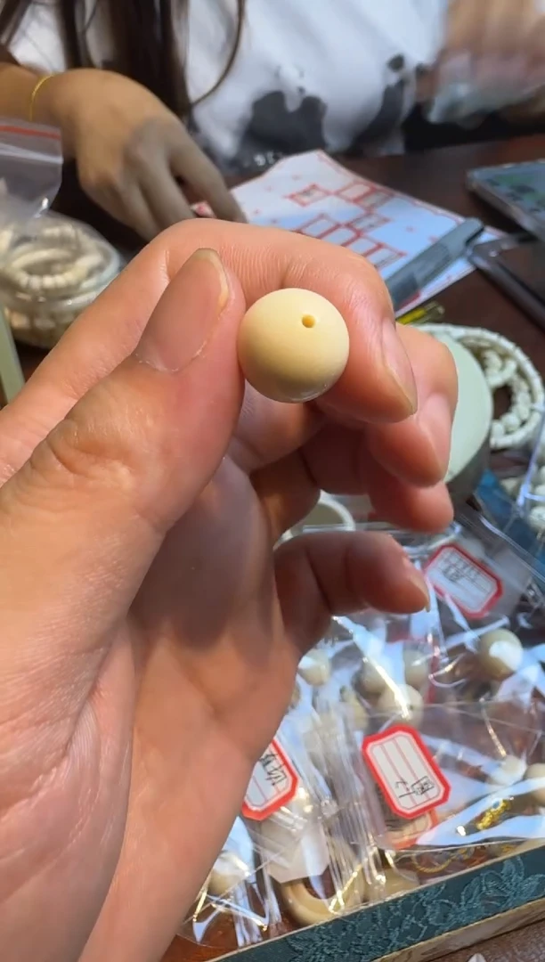 其他天然猛犸牙圆珠1.3