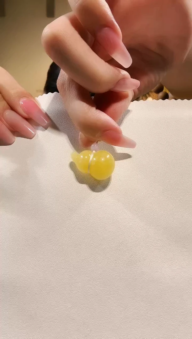 琥珀颈饰未镶嵌吊坠