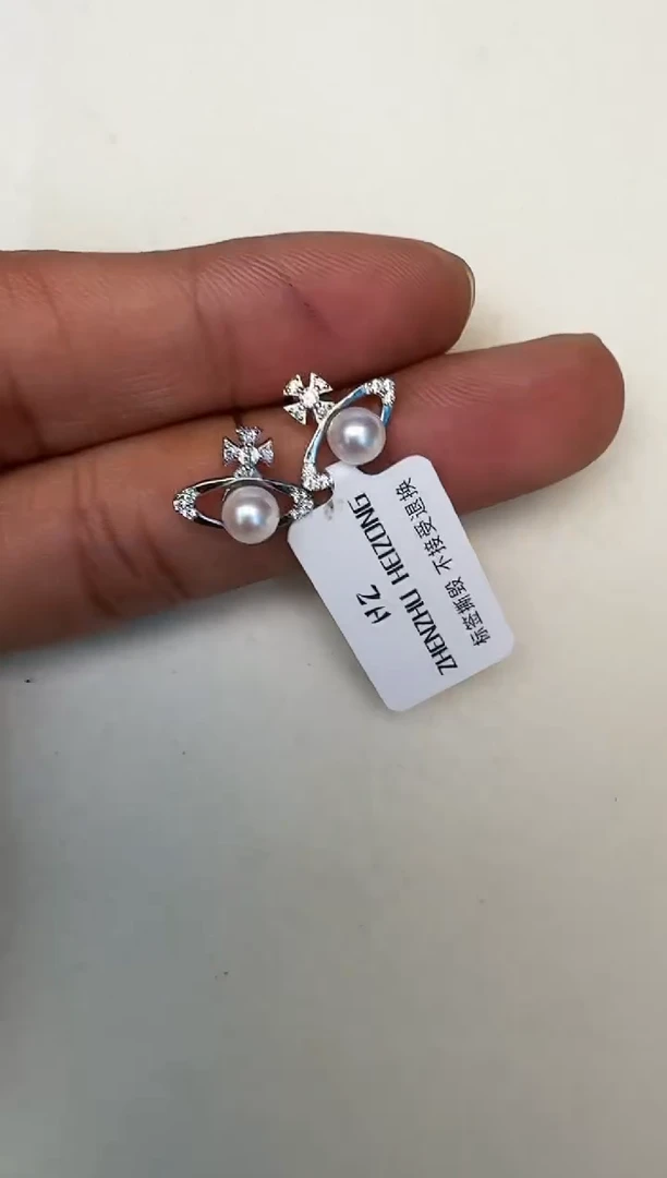 银S925镶嵌海水珍珠耳饰耳钉