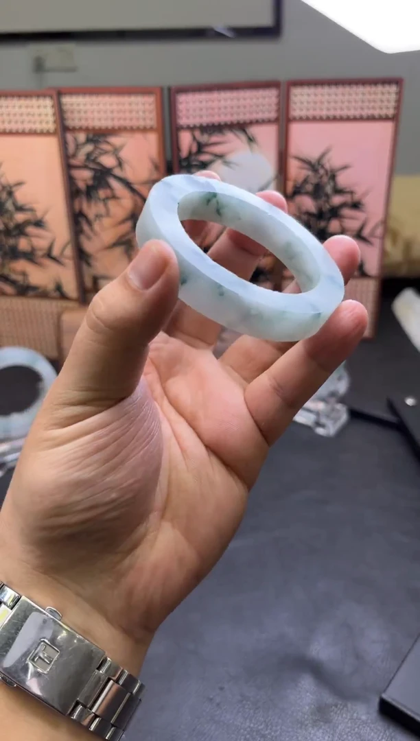 未镶嵌手镯定制翡翠闽***娘手镯定制