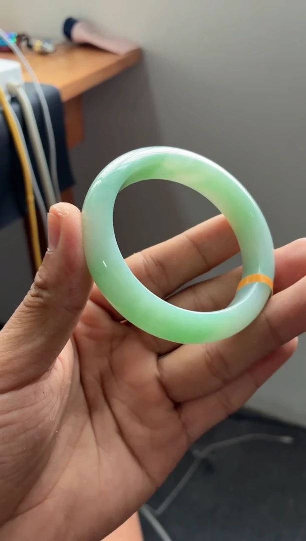 未镶嵌手镯翡翠强推胶润甜绿6号