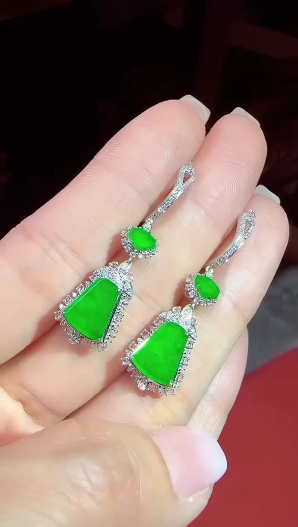 【闪购商品】翡翠耳饰18K金镶嵌无事牌